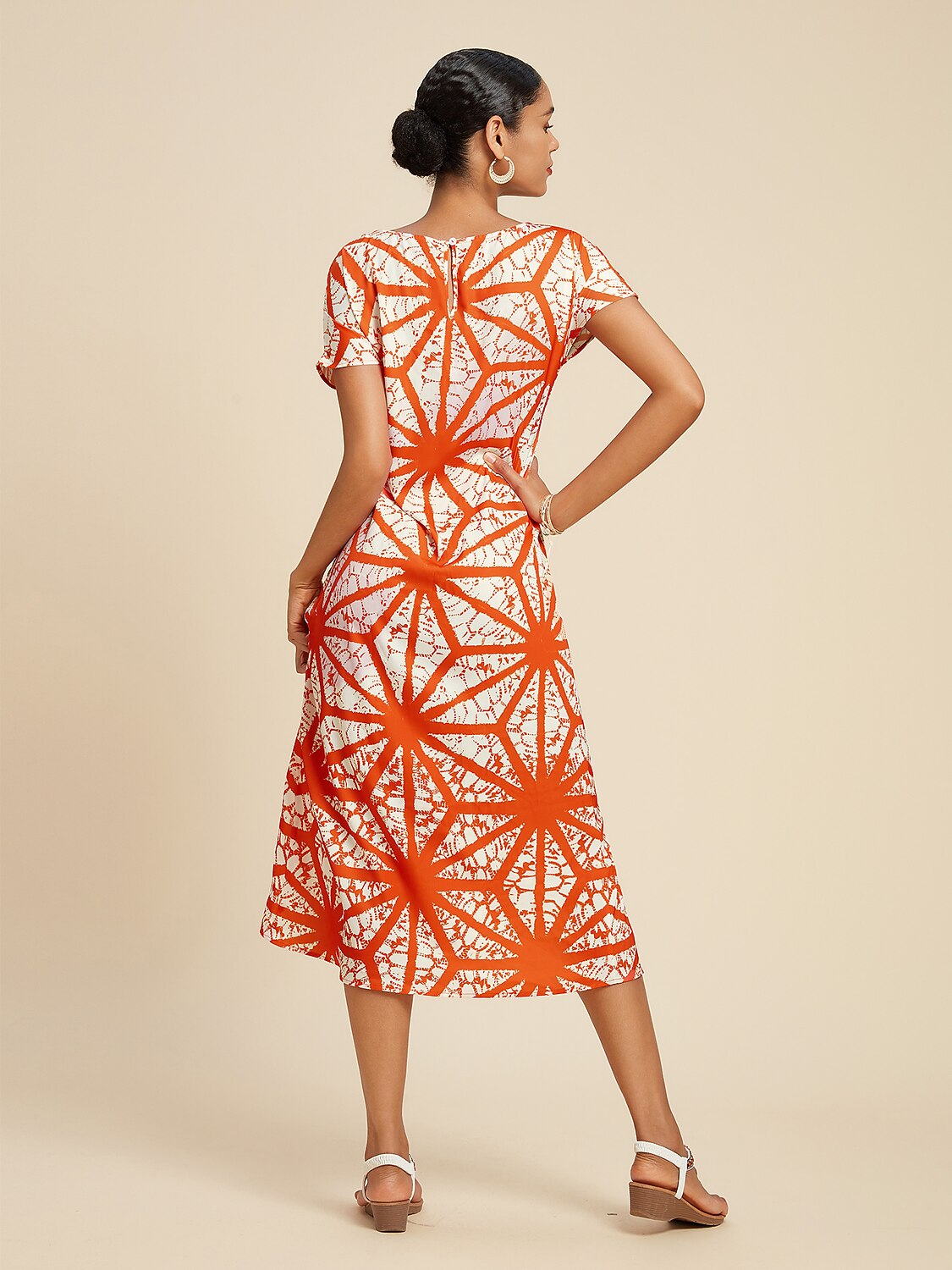 Robe midi en satin style folk à cordon de serrage et fente