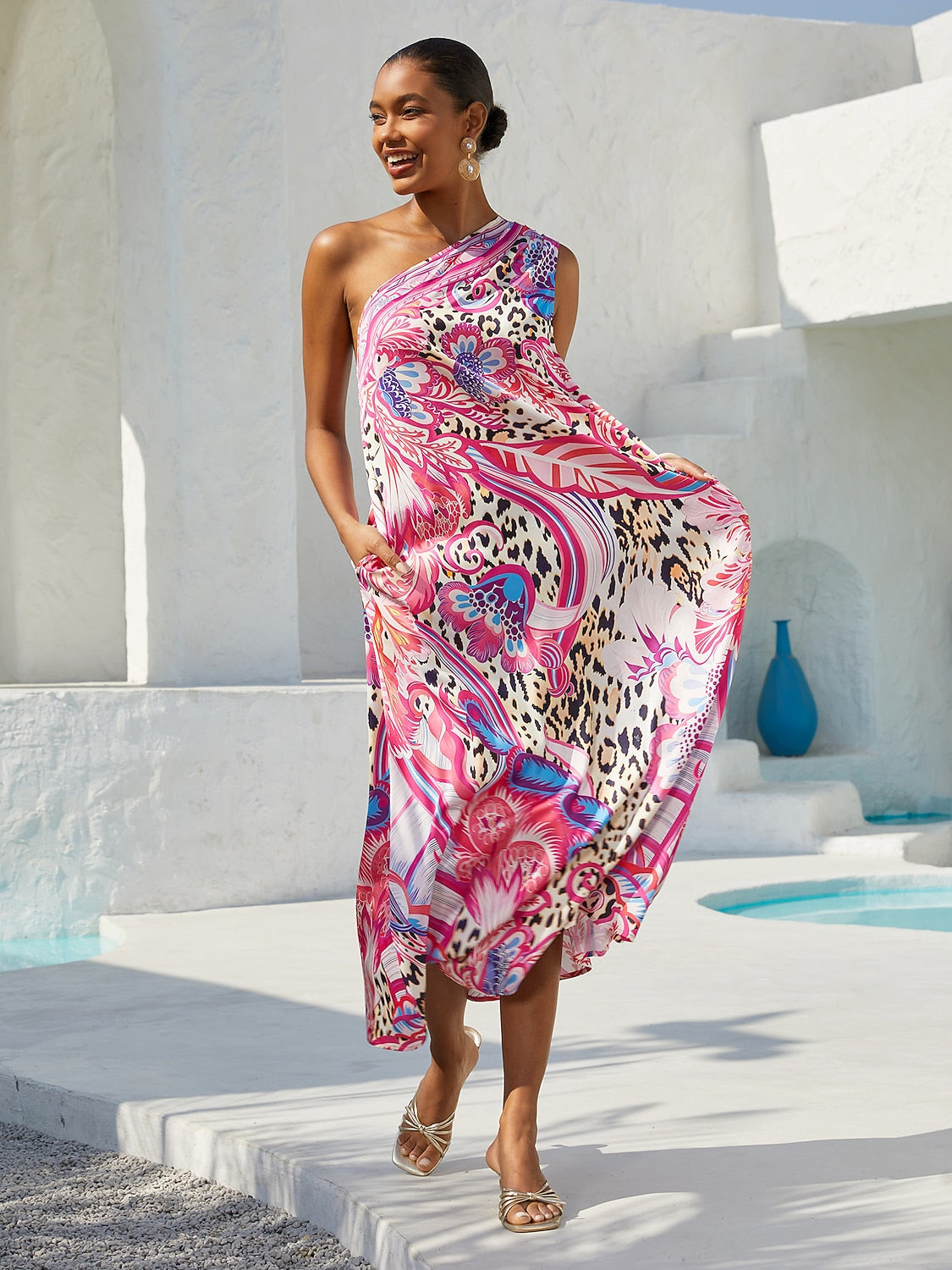Blush&Beast Seidiges Satin-Maxikleid mit rosa Paisley-Muster