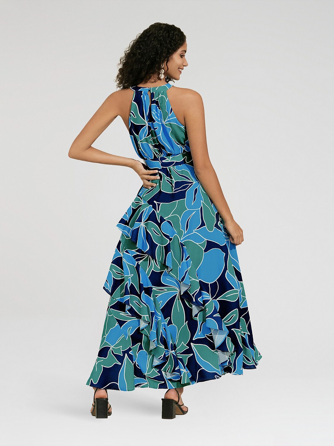 Maxikleid mit Blumenmuster, Neckholder und Rüschen aus Chiffon