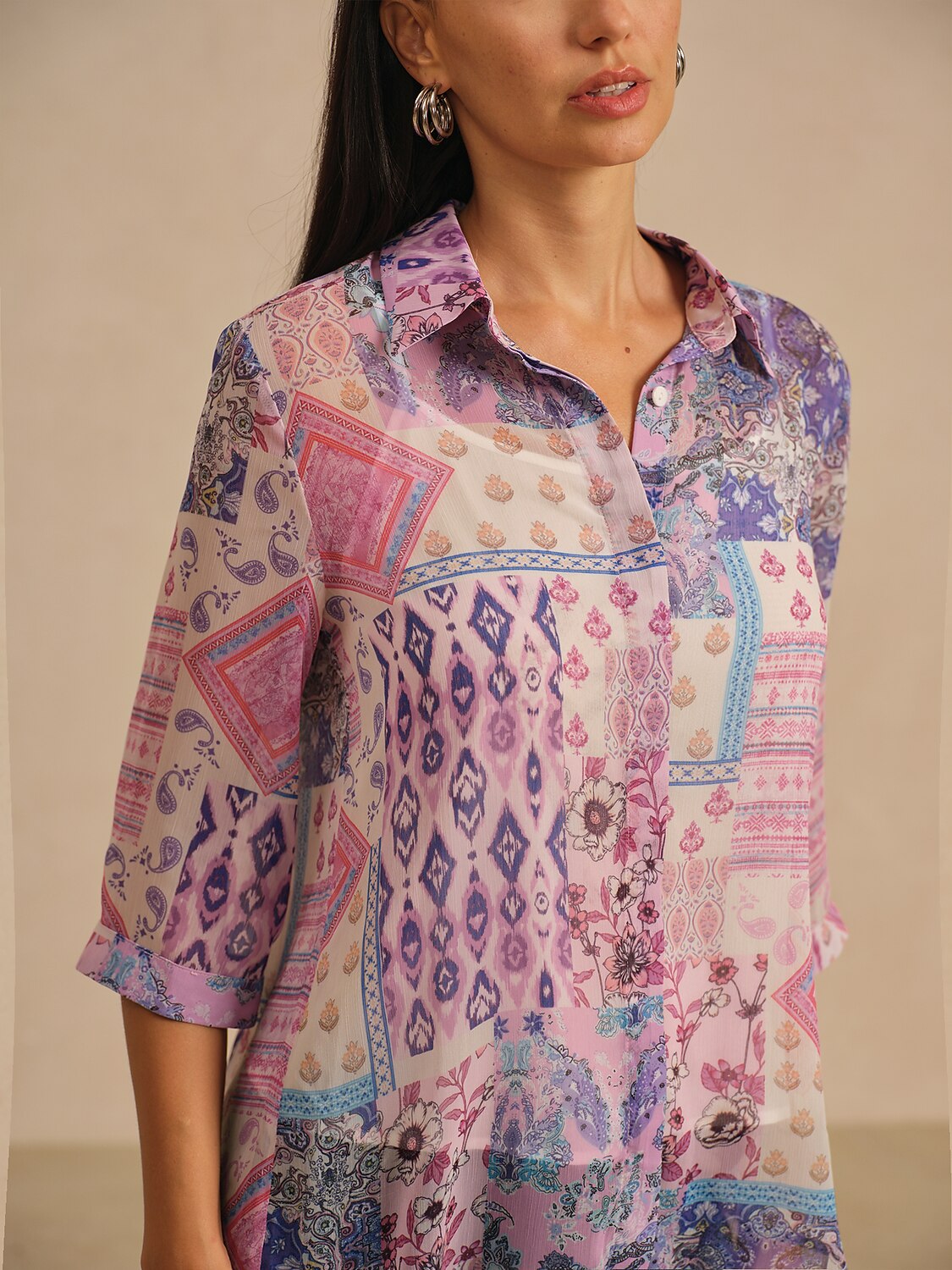 Bluse aus fließendem Chiffon mit Blumenmuster