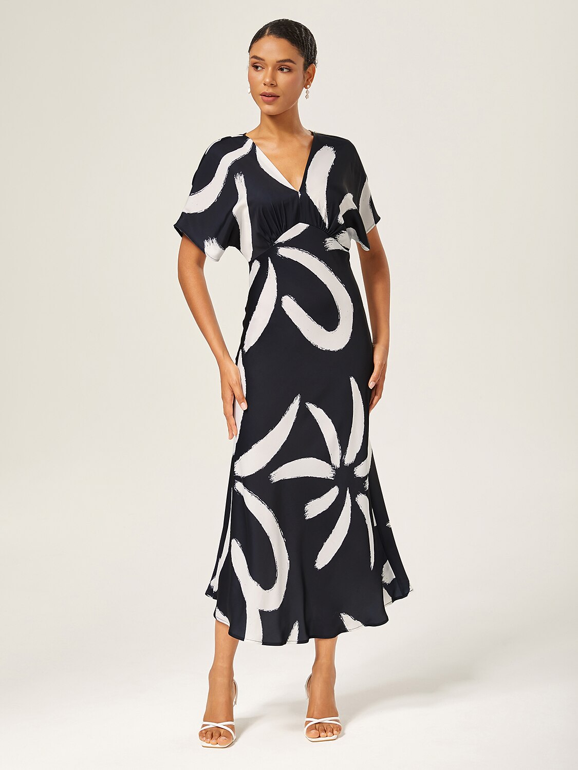 Jungle Wild Party Elegantes Maxikleid aus Satin