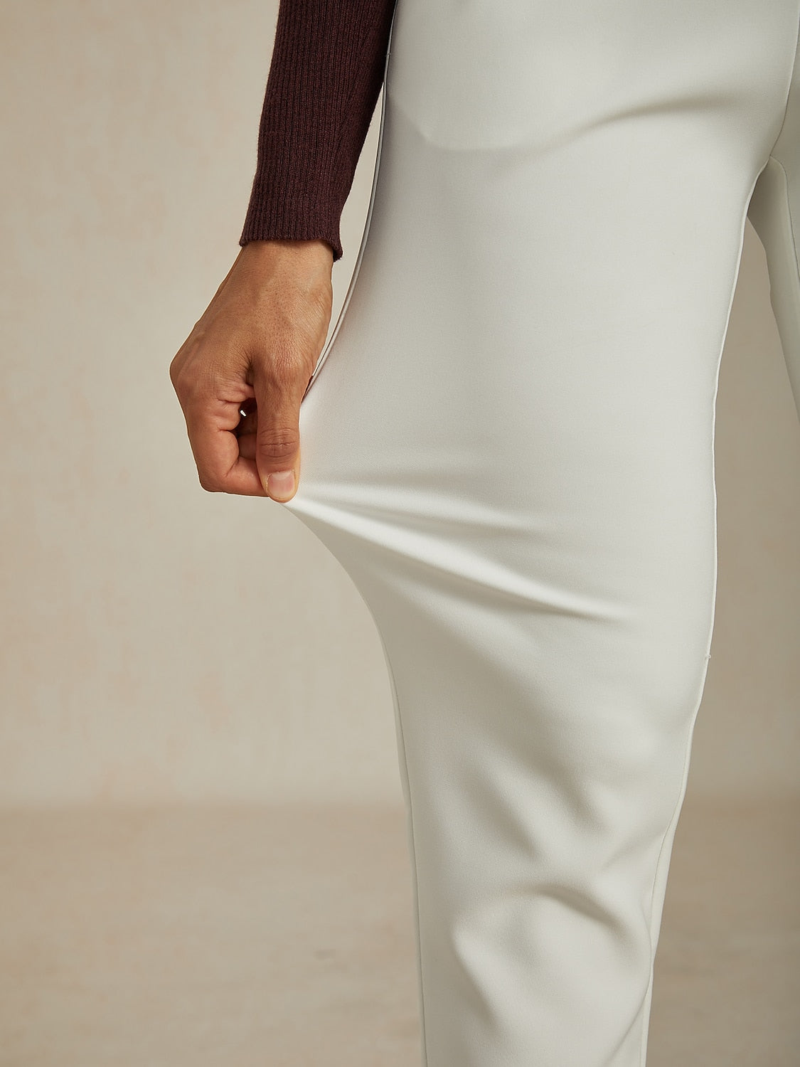 Cotton-Like Fitted Stretch Cropped Pants
