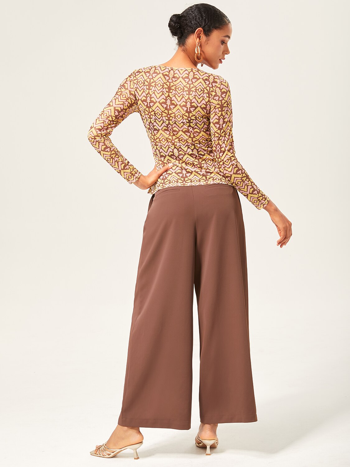 Mochabraune schmal geschnittene Hose mit geradem Bein