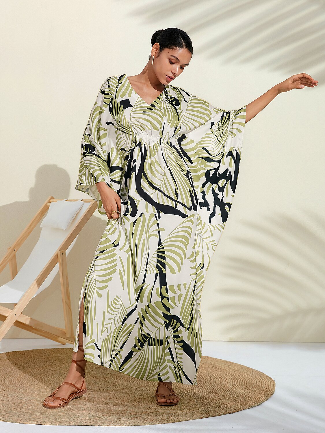 Satin-Kaftan-Maxikleid mit Kunstdruck