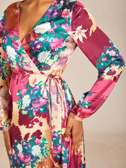 Maxikleid aus seidigem Satin mit Blumenmuster "Sonnenuntergangsblüte"