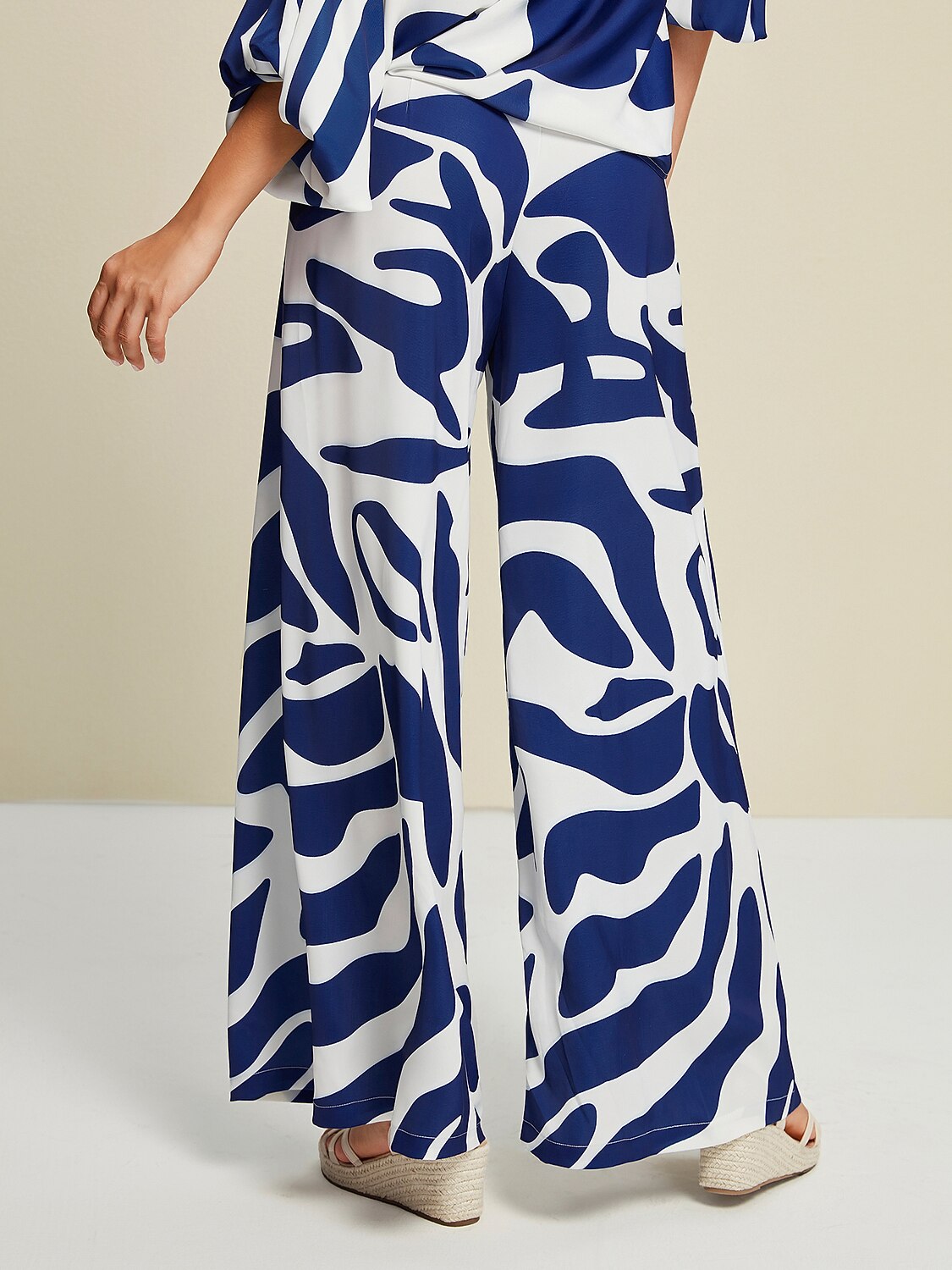 Pantalones Anchos de Pierna Ancha con Estampado Abstracto para Uso Diario de Satén