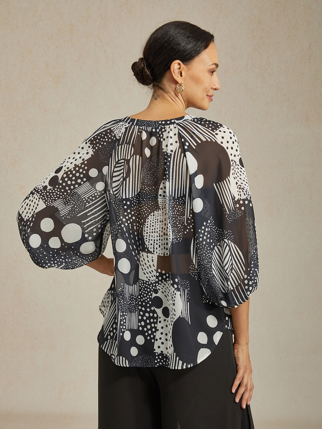 Abstract Print Puff Sleeve V-Neck Chiffon Blouse