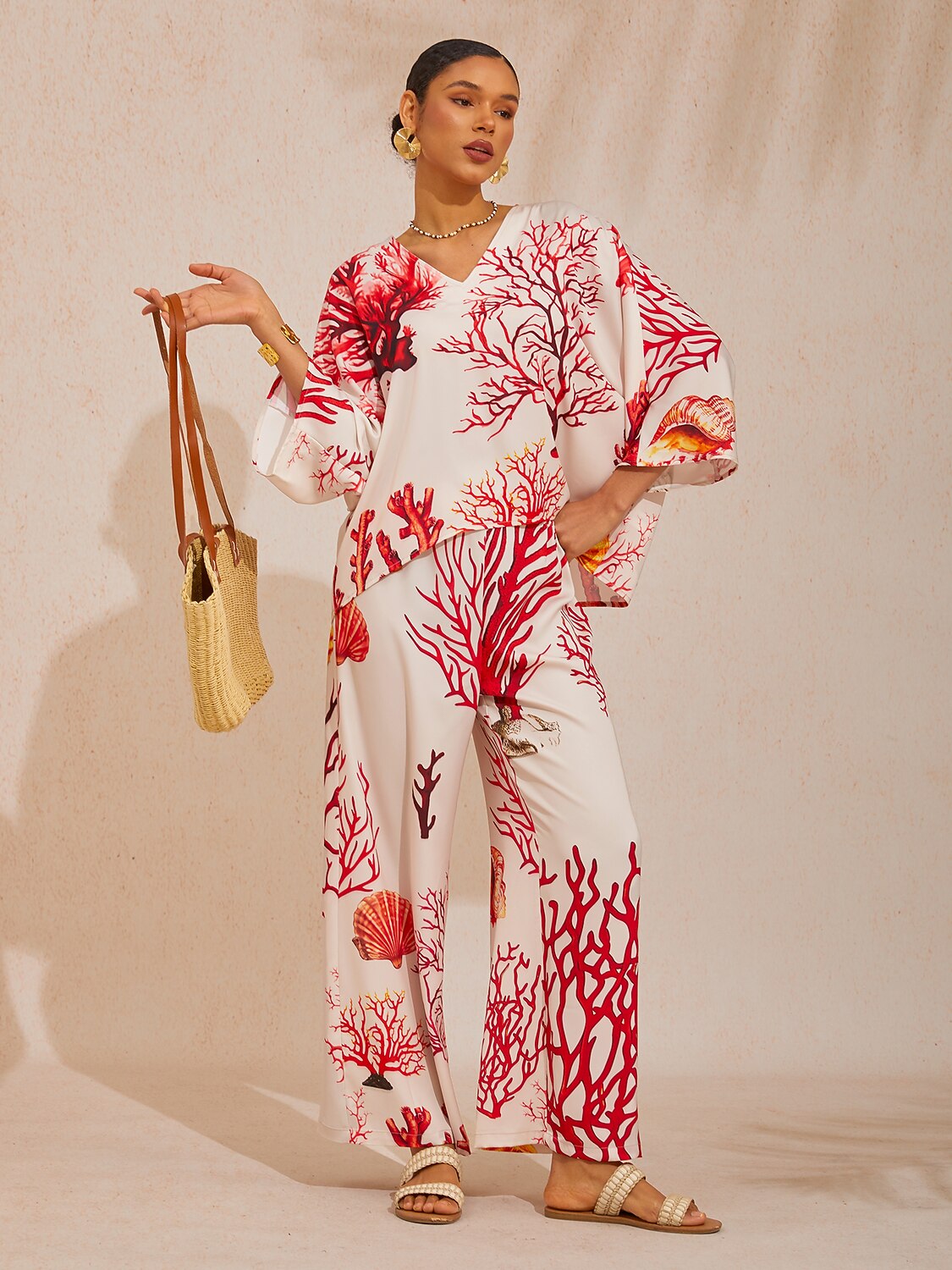Coral Riviera Hose aus seidigem Satin mit geradem Bein