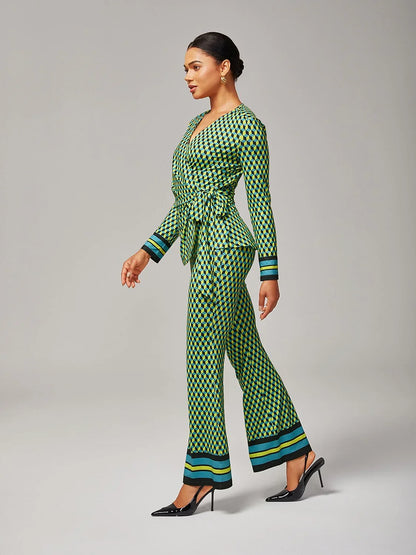 Pantaloni svasati in raso con stampa geometrica verde e alta elasticità