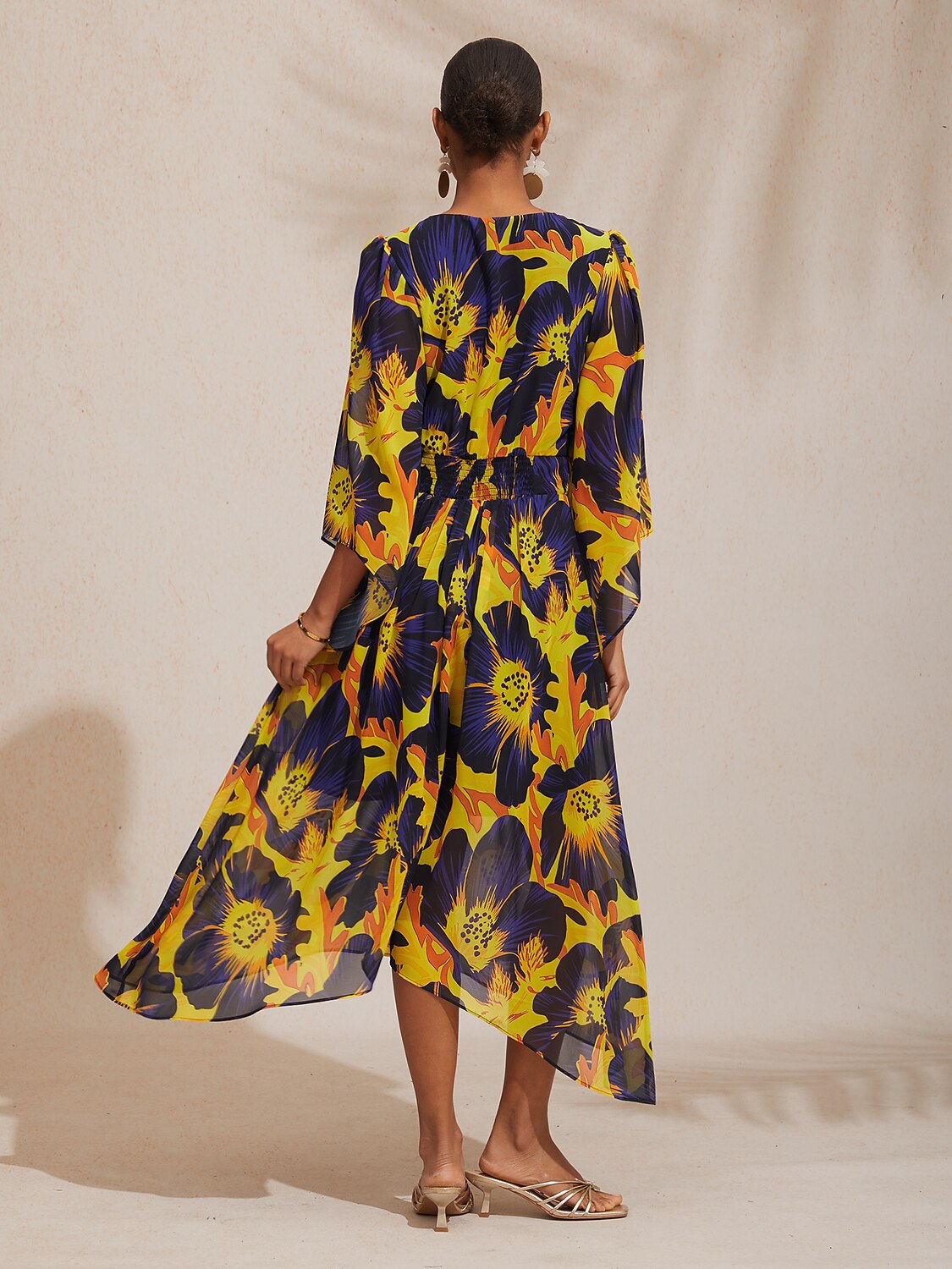 Robe maxi en chiffon à imprimé floral et manches évasées
