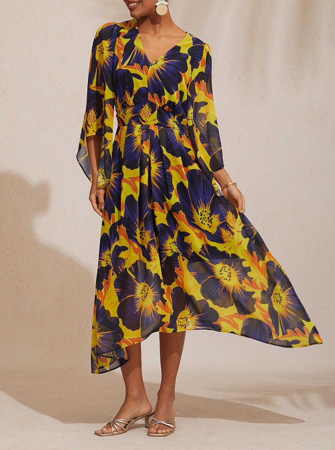 Robe maxi en chiffon à imprimé floral et manches évasées
