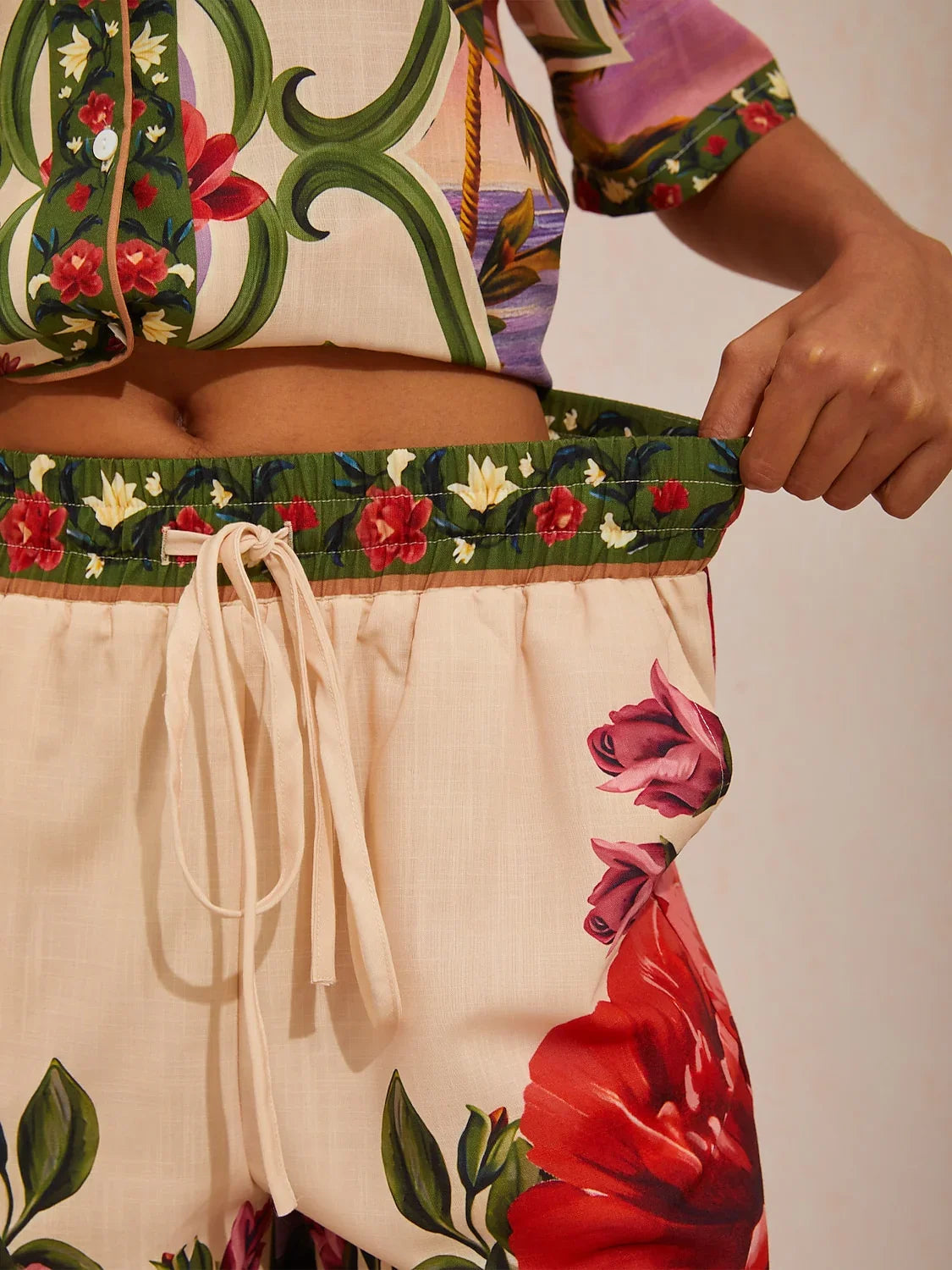 Hawaii Palm Airy Linen Look Floral Shorts