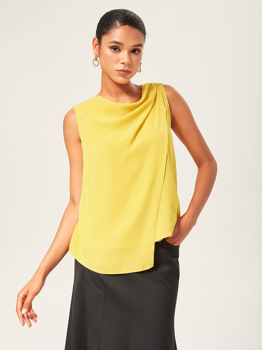 Hellgelbe ärmellose Bluse mit Wasserfallausschnitt