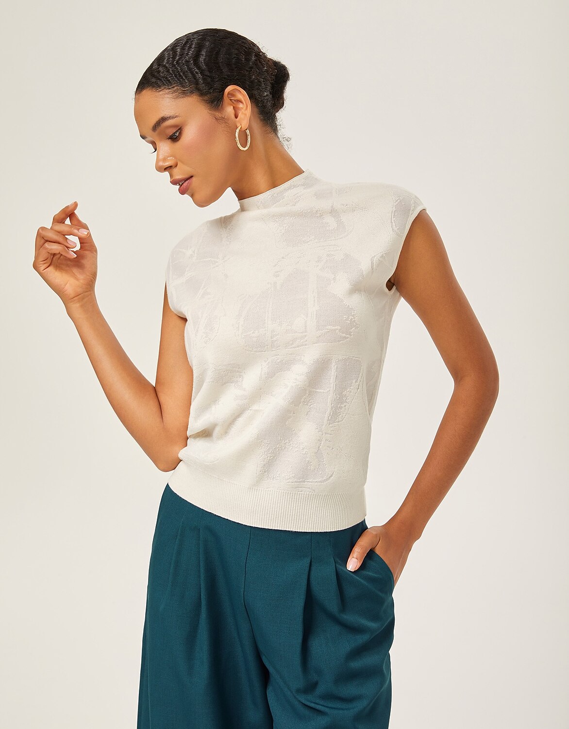 Haut en maille jacquard ivoire à col montant en laine
