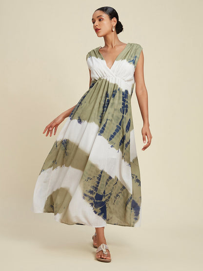 Leinenähnliches ärmelloses Maxikleid im Batik-Urlaubsstil