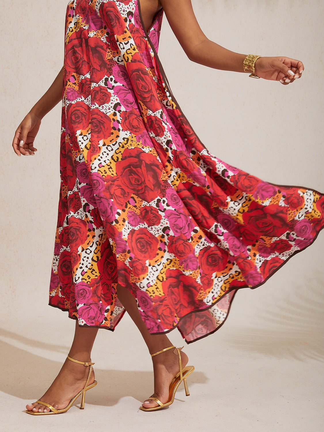 Vestido Midi de Tirantes Asimétricos con Cuello en V de Rayón