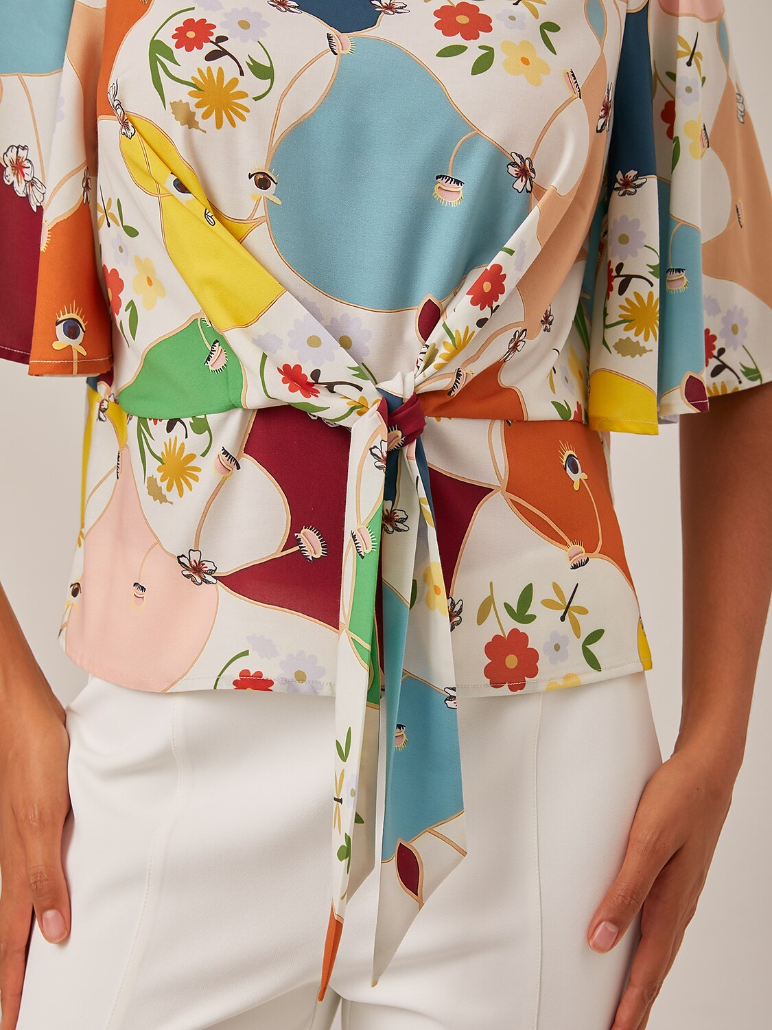 Geometric Floral Tie Front Top