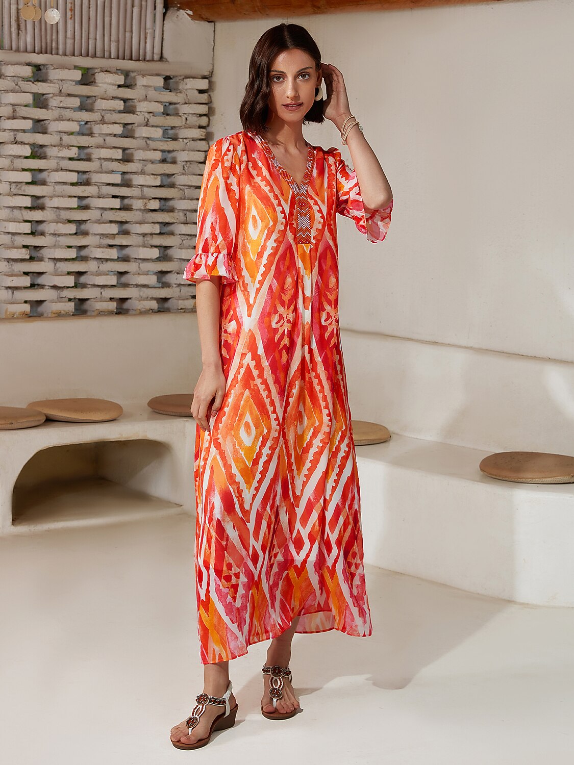 Vestido Midi de Gasa con Estampado Étnico y Cuello en V