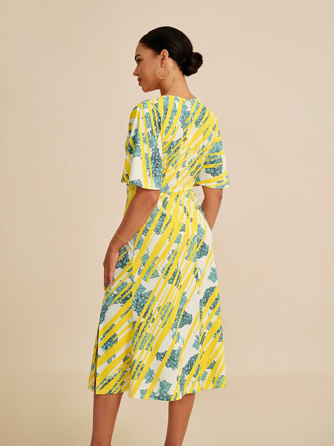 Bold Print Batwing Sleeve Midi Dress