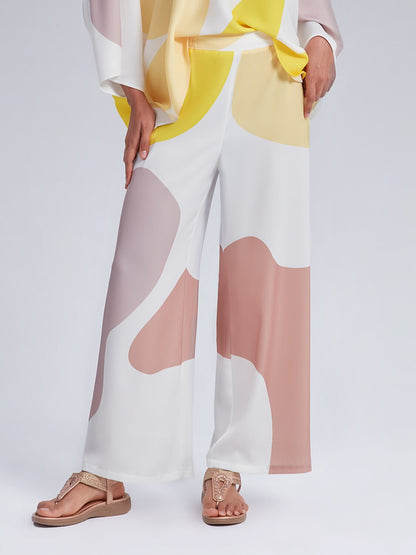 Weite Hose mit weitem Bein, elastischem Satinbund und Taschen