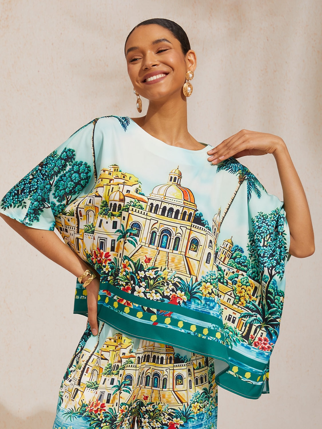 Boho-Paisley-Oberteil aus seidigem Satin mit Dolman-Ärmeln