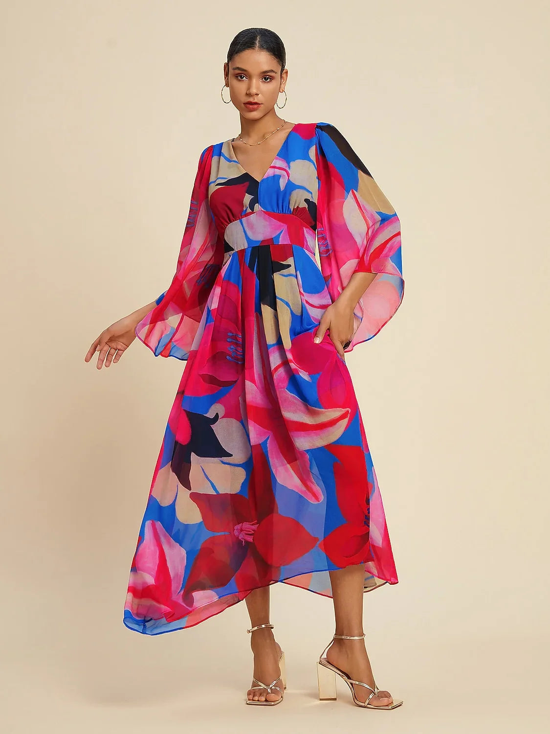 Robe maxi en chiffon à imprimé floral et manches évasées