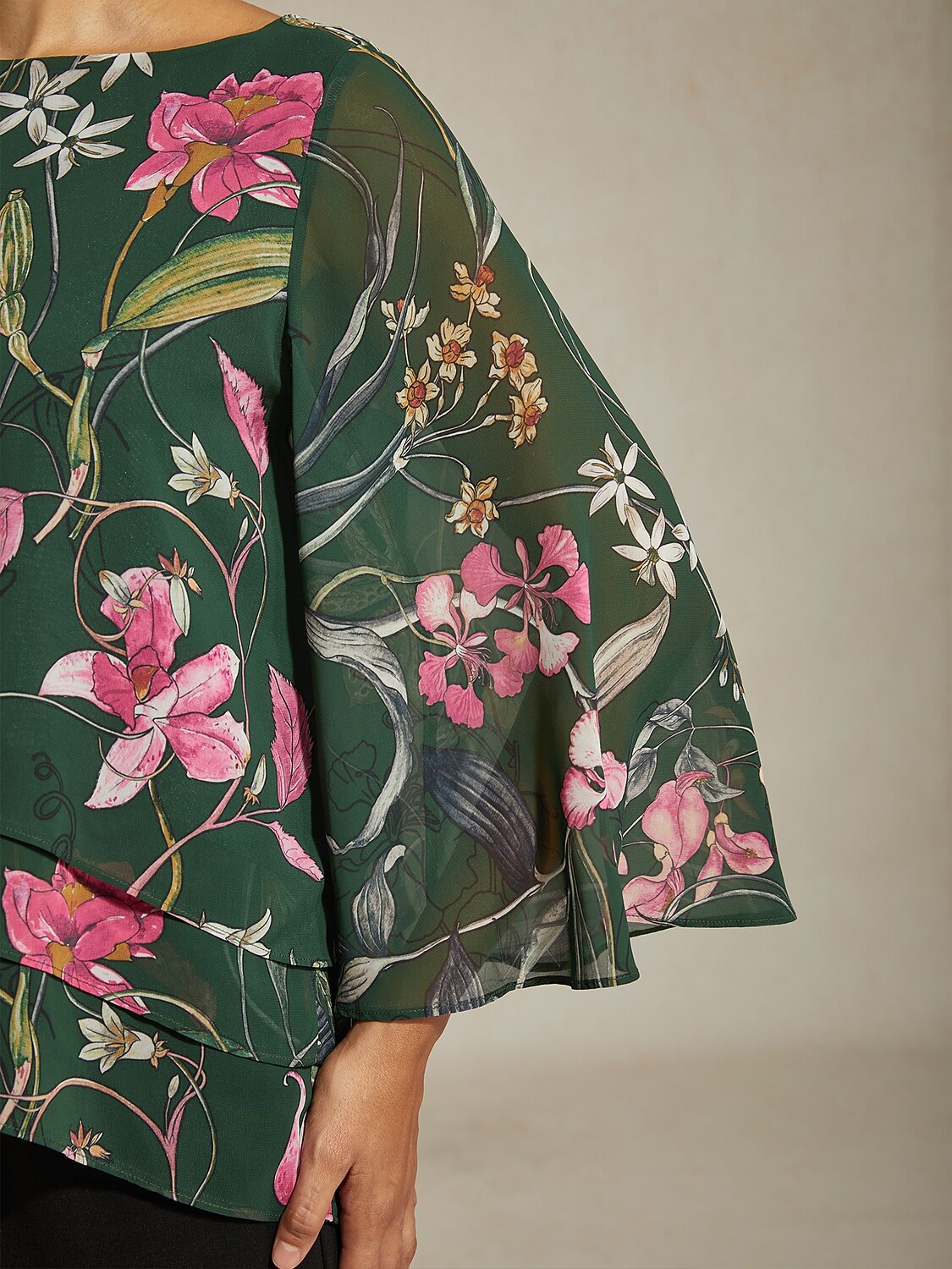 Floral Print Half Sleeve Round Neck Layered Chiffon Blouse