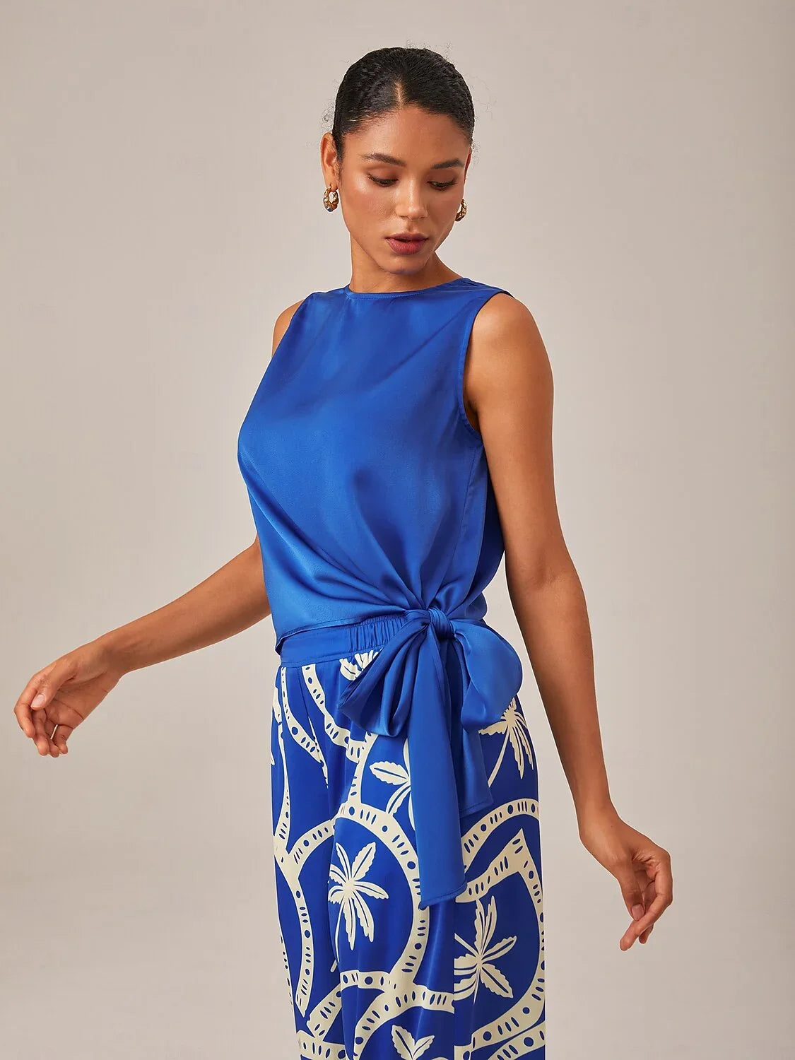 Crew Neck Sleeveless Side Tie Crop Top