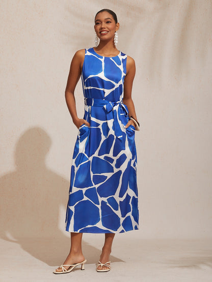 Mattes, ärmelloses Maxikleid aus Satin mit Blumenmuster im Urlaubsstil