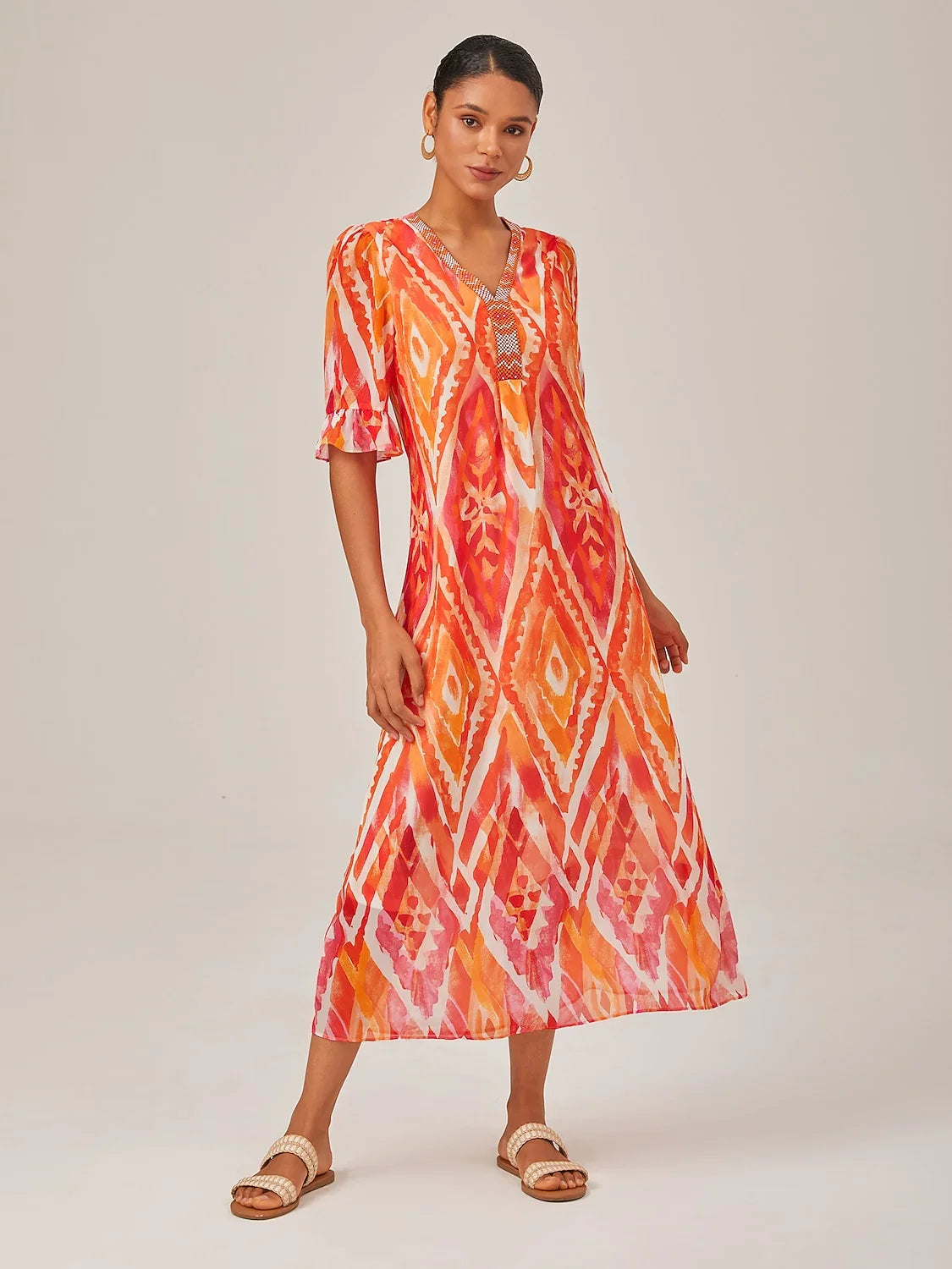 Chiffon-Midi-Kleid mit V-Ausschnitt und Ethno-Print