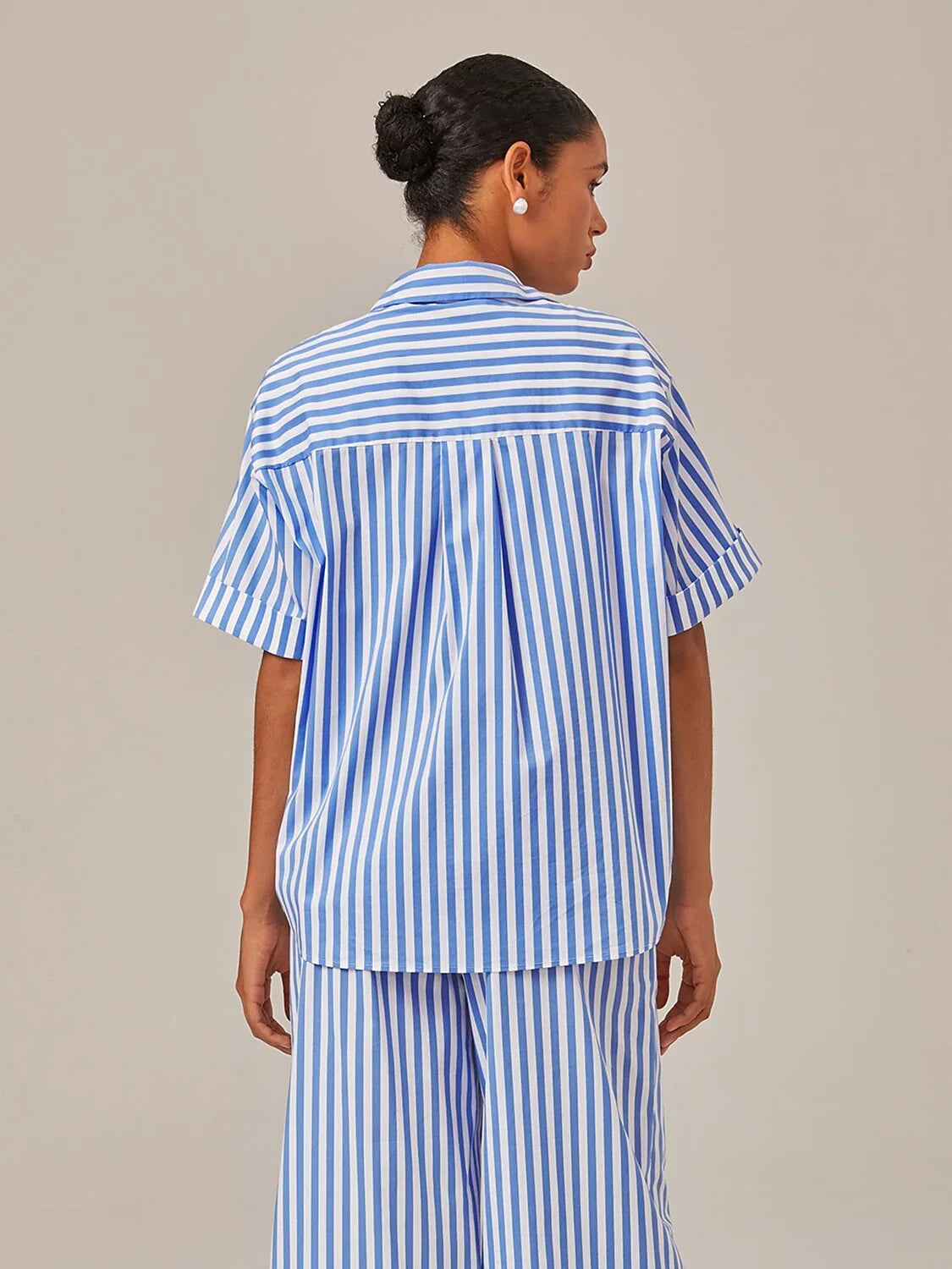Camisa Oversize de Verano con Bordado y Rayas